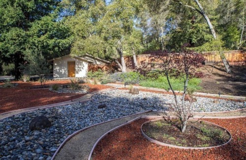 Saratoga House | Luxurious Cottage in Saratoga