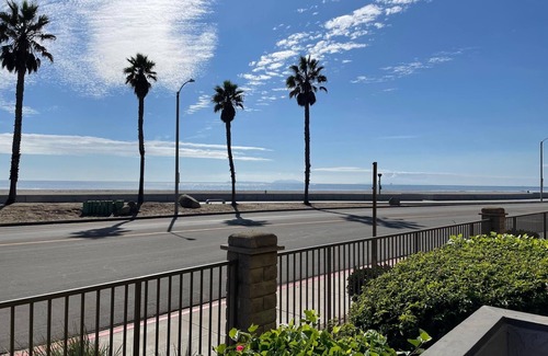 Port Hueneme Condo | Luxurious Cozy Beach Front Condo!(Steps to the sand)