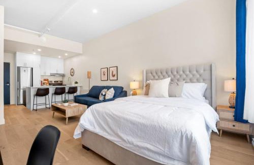 Gay Village Apartment | Luxurious DownTown Suite