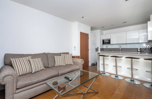 Ealing Apartment | Luxurious Ealing apartment with incredible views