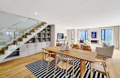 Newlands Villa | Luxurious Family home in Newlands with Pool