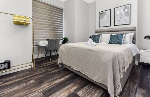 Christchurch Apartment | Luxurious Flat w/ Outdoor Space
