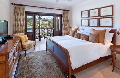 Halcyon Heights Villa | Luxurious Four Bedroom Penthouse with Panoramic Views!!