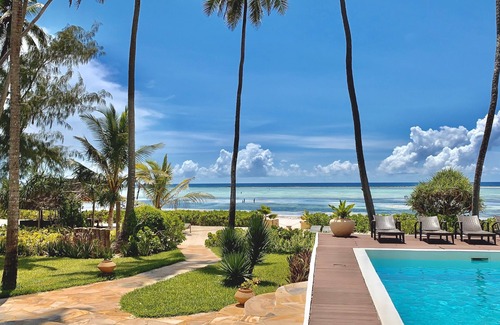 Matemwe Villa | Luxurious, fully equipped and serviced villa right on the beach in Zanzibar.