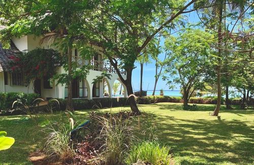 Matemwe Villa | Luxurious, fully equipped and serviced villa right on the beach in Zanzibar.