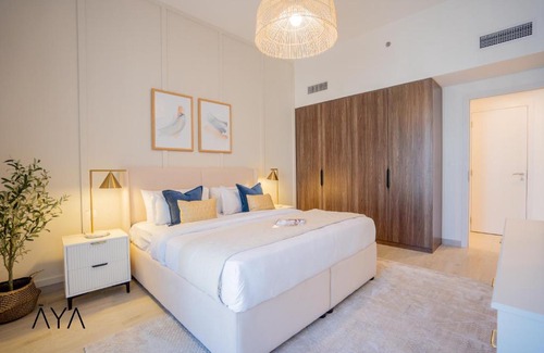 Umm Suqeim 3 House | Luxurious Garden View Apartment with Pool & Gym in Madinat Jumeirah By ĀYA Boutique