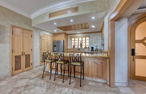 El Medano Ejidal Villa | π Luxurious Ground-Floor Villa, Steps from Beach & Pool, Terrace BBQ π₯3103