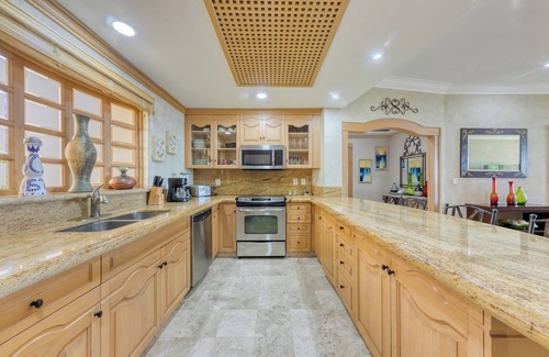 El Medano Ejidal Villa | π Luxurious Ground-Floor Villa, Steps from Beach & Pool, Terrace BBQ π₯3103
