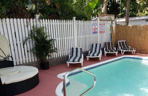 Meadows Apartment | Luxurious Historic House With Pool in Old Town INTRODUCTORY RATES! 2