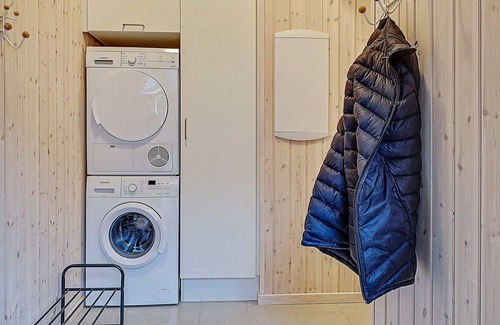 Grenaa House | Luxurious Holiday Home in Grenå with Whirlpool