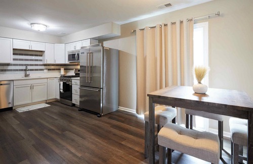 Fox Valley Apartment | Luxurious Home away from home