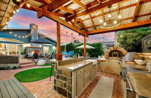 Sunset Cliffs House | Luxurious home one block from ocean with casita, WiFi, & gorgeous outdoor space