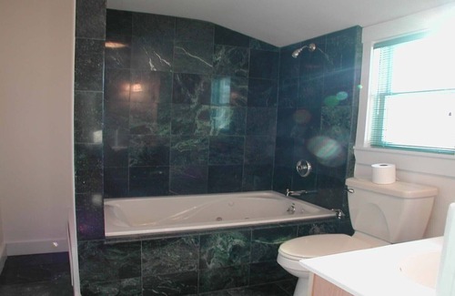Inman Square Bed & Breakfast | Luxurious home rents 1 of 2 rooms w/ kitchen, living & dining room use M807#2