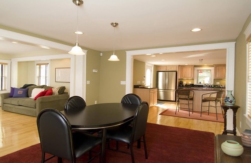 Inman Square Bed & Breakfast | Luxurious home rents 1 of 2 rooms w/ kitchen, living & dining room use M807#2
