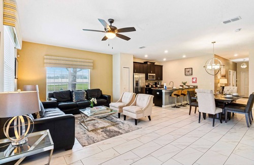 Kissimmee Cottage | Luxurious Home W/private Pool, Near Disney!