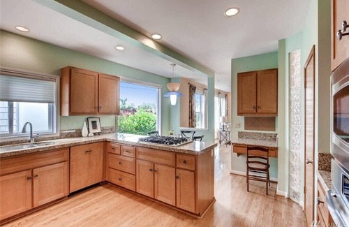 West Queen Anne House | Luxurious home with great views in historic Queen Anne near Space needle