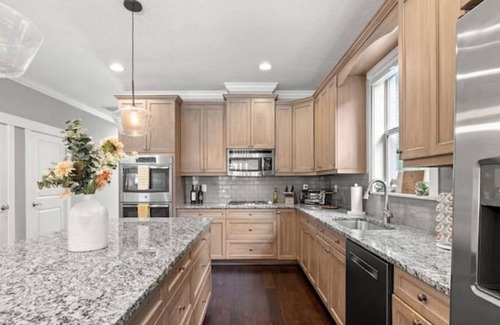Palma Ceia House | Luxurious Home with Pool near Hyde Park