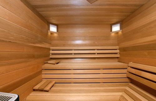 Somme-Leuze House | Luxurious Home with Sauna