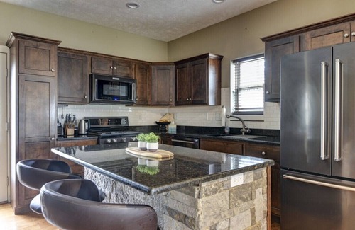South Central Omaha House | Luxurious House in Aksarben