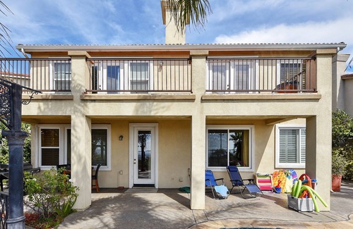 Ocean View Hills House | Luxurious house with private hot tub & pool - short drive to beach