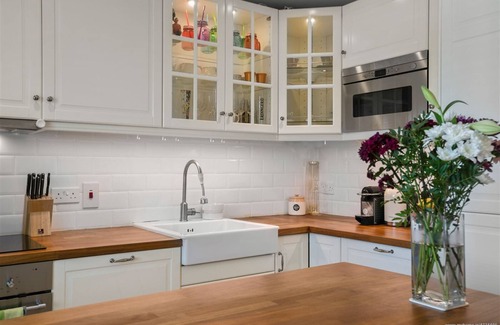 Rathfarnham Apartment | Luxurious 2-Bed Apartment - Jun-Aug Weekly Rate