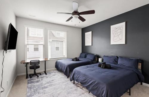 Charlotte House | Luxurious King 3BR Townhouse in Uptown Charlotte!