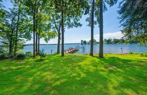 Chapin House | Luxurious Lakefront Escape