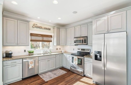Rockwood Cottage | Luxurious Lakefront Home with a Private Saltwater Pool, Spa, & Deep-Water Dock