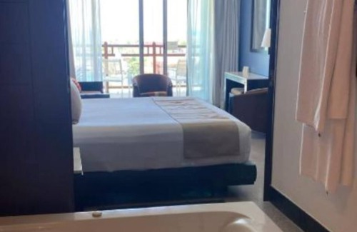 Zona Hotelera Resort | Luxurious Master bedroom @Vidanta Mayan Palace, San Jose Los Cabos