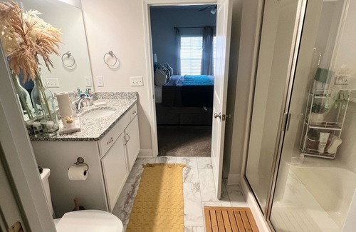 Grovetown House | LUXURIOUS MASTER'S WEEK 2br townhome, 20 mins away WiFi, Washer/Dryer, Sleeps 6.