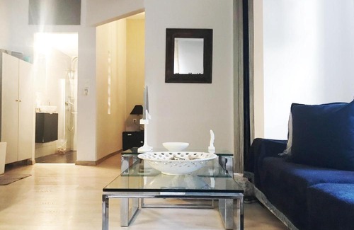 Petralona Apartment | Luxurious mini suite in Athens center