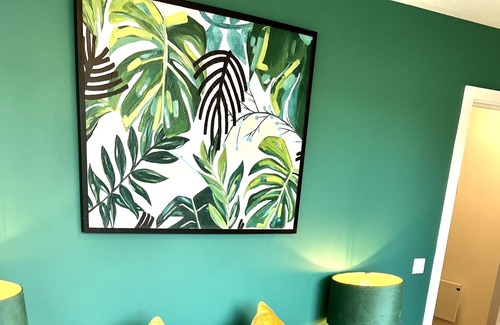 Central Milton Keynes Apartment | Luxurious MK City Apartment- Walk to Train Station