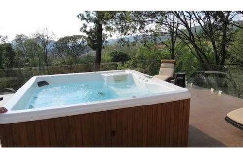 Otumba Apartment | Luxurious & Modern Cabin in the Woods with Jacuzzi - Valle 1