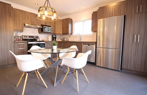 Rosemont-La Petite-Patrie Apartment | Luxurious - Modern decor, Rosemont 3 bedrooms