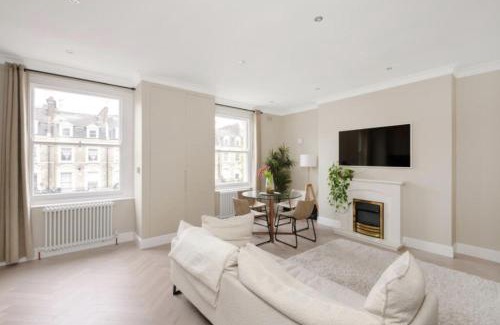 Westbourne Apartment | Luxurious modern flat in charming Little Venice