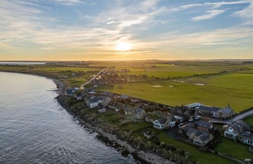 Boulmer House | Luxurious & modern on-the-beach family retreat