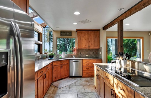 Coeur d'Alene House | Luxurious Mountain Retreat with lake views in Coeur d’ Alene, Idaho