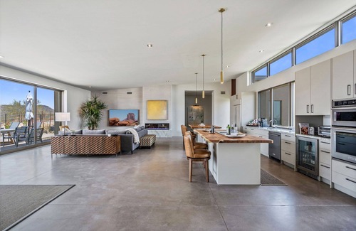 Fort McDowell House | Luxurious Oasis Facing the Desert National Forest