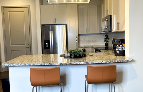 Lindbergh Apartment | Luxurious One-Bedroom Haven in Buckhead