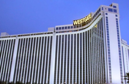 Las Vegas Villa | Luxurious One-Bedroom Villa Suite ~ Las Vegas NV !