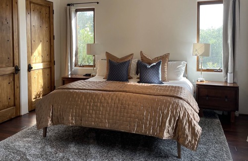 Monterey House | Luxurious & Peaceful 6 bedroom Home w/Pool - 5acre
