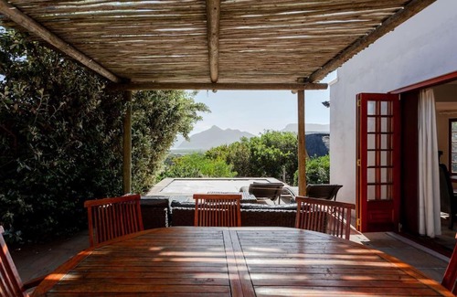 Capri House | Luxurious Peaceful Mountain Retreat-Heated Pool