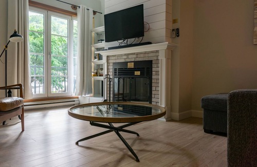 Mont-Tremblant Pedestrian Village Condo | Luxurious Penthouse Condo for family in the heart of Mont Tremblant