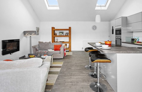 Calverleigh Apartment | Luxurious Private Lodge set with Exmoor Backdrop