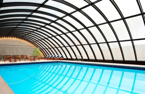 Peachtree Center House | Luxurious Queen Room for a Group Staycation Gym