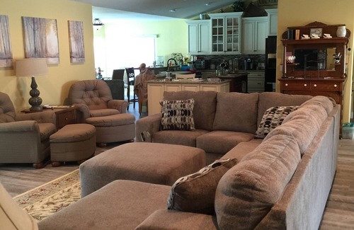 Sebring House | Luxurious race team or sponsor lodging in Sebring Fl heated pool