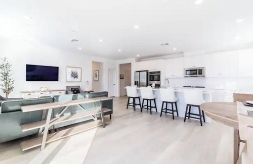 Redlands House | Luxurious Redlands Retreat W/Breathtaking Views