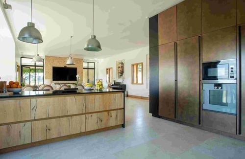 Deauville Villa | Luxurious residence with a heated swimming pool