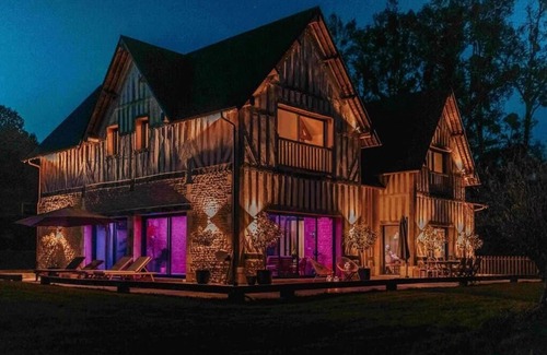 Deauville Villa | Luxurious residence with a heated swimming pool