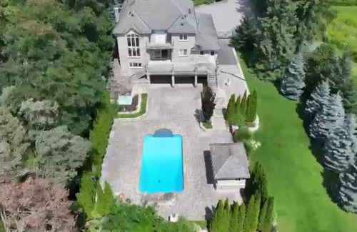 Richmond Hill House | Luxurious retreat with endless entertainment options